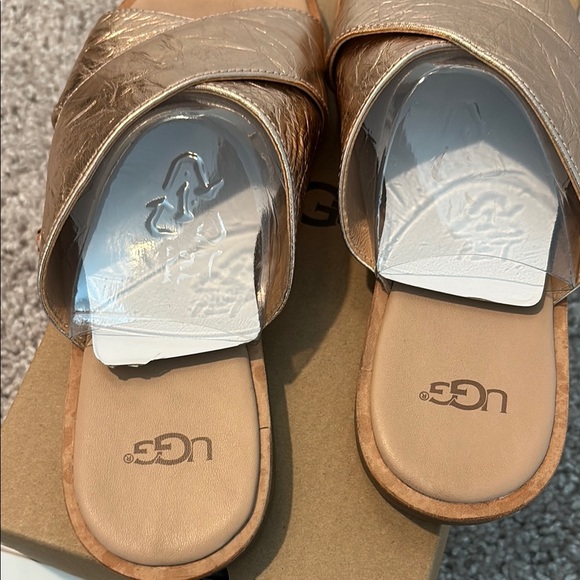 UGG Gold Metallic Sandals with Crisscross Straps - Picture 4 of 5